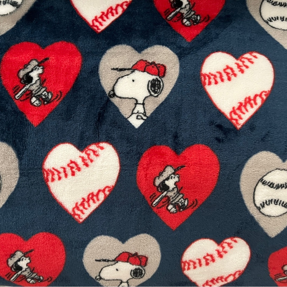 Snoopy Baseball Heart Blanket